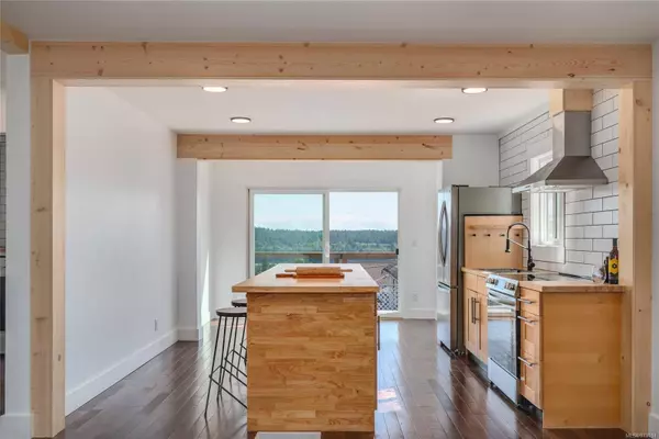 321 2nd Ave, Ladysmith, BC V9G 1B2