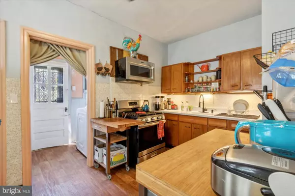 1206 S 52ND ST, Philadelphia, PA 19143