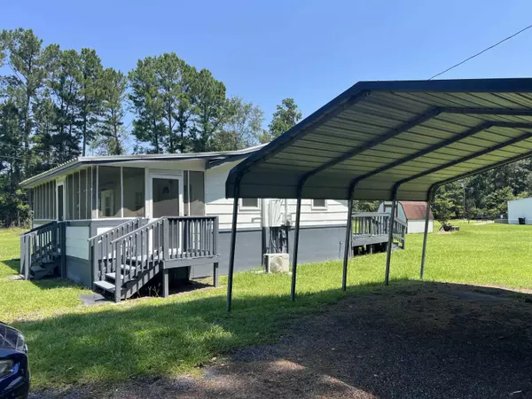 894 Dewey Johnson Way, Gretna, FL 32332