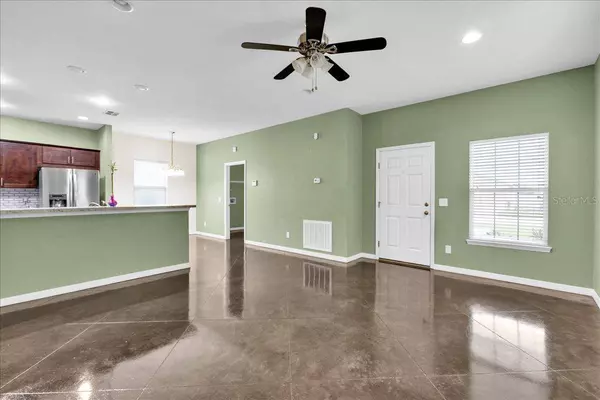 2921 WHISPERING TRAILS DR, Winter Haven, FL 33884