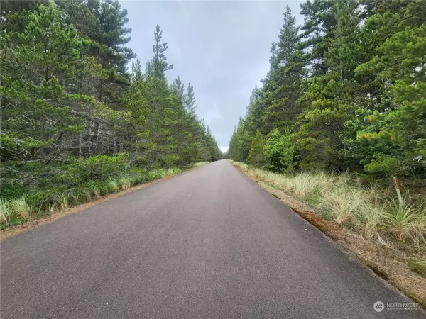 0 Sand LN, Ocean Park, WA 98641