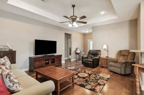 3012 Washington ST, Nederland, TX 77627