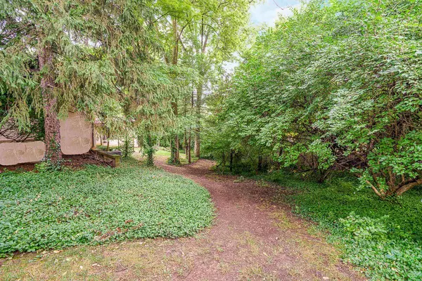 2520 Charing Road, Columbus, OH 43221