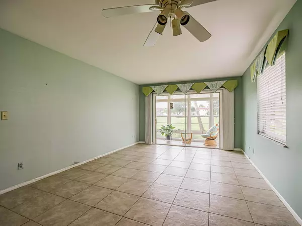 105 Spring Lake CT 101, Vero Beach, FL 32962