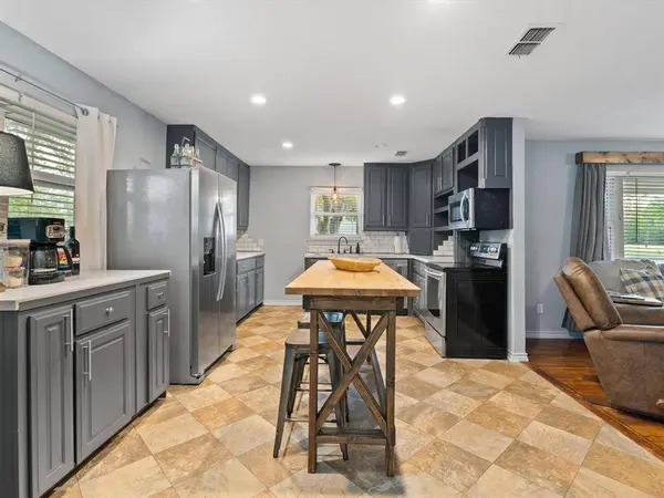 400 Sherman Street, Tioga, TX 76271