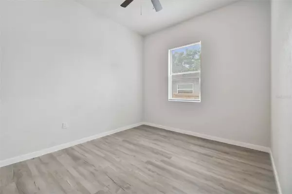 9211 N 13TH ST, Tampa, FL 33612