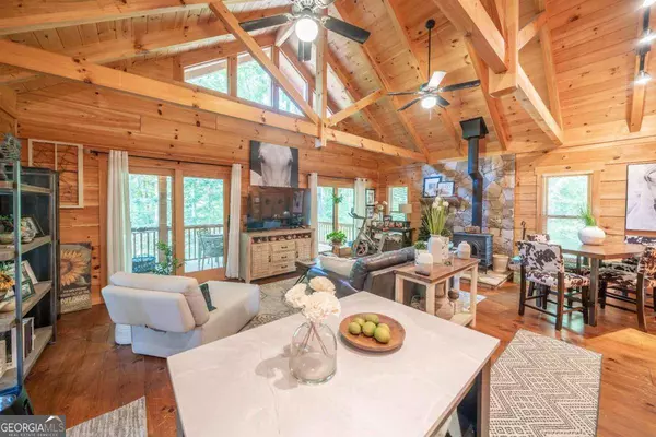 31 Cardinal RD SE, White, GA 30184