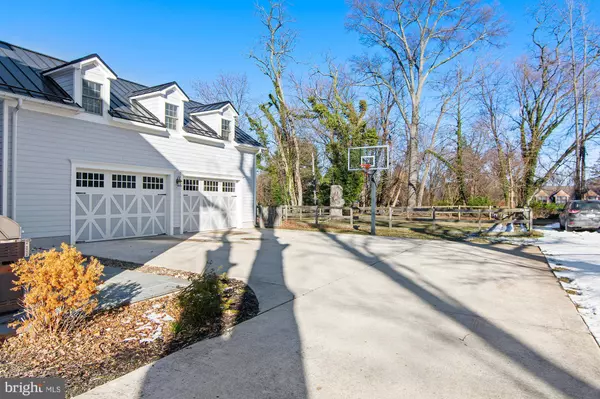 5715 ROLAND AVE, Baltimore, MD 21210