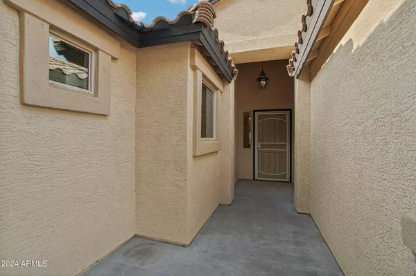 17581 W LARKSPUR Drive, Surprise, AZ 85388