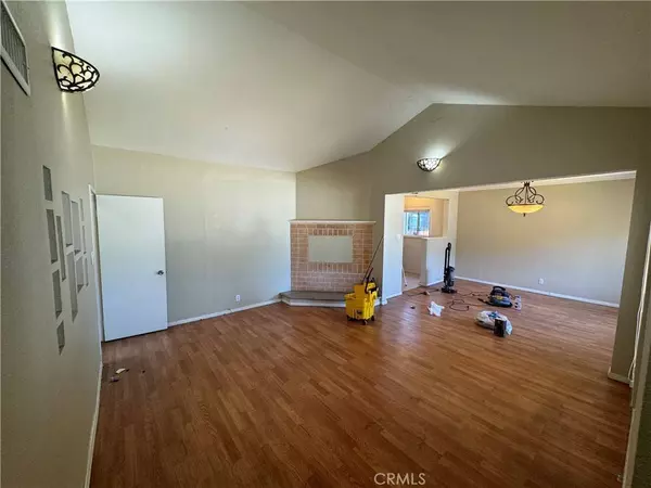 15750 Leadwell ST, Van Nuys, CA 91406