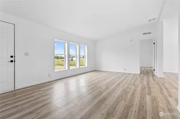 7168 W 40th DR, Ferndale, WA 98248