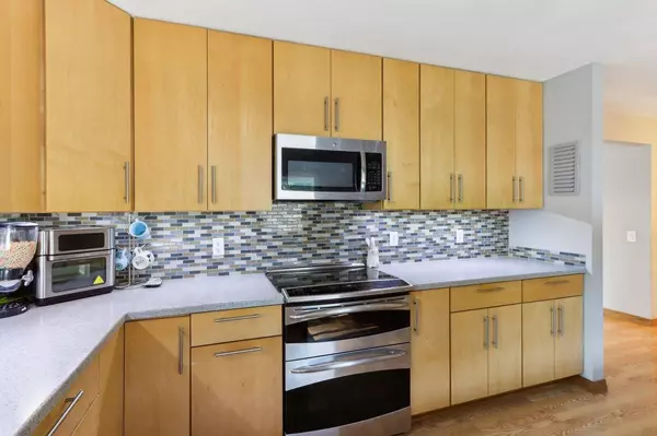 303 Simon Crestway, Waunakee, WI 53597