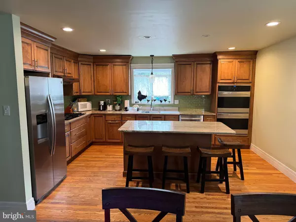 1063 W PARK AVE, Vineland, NJ 08360