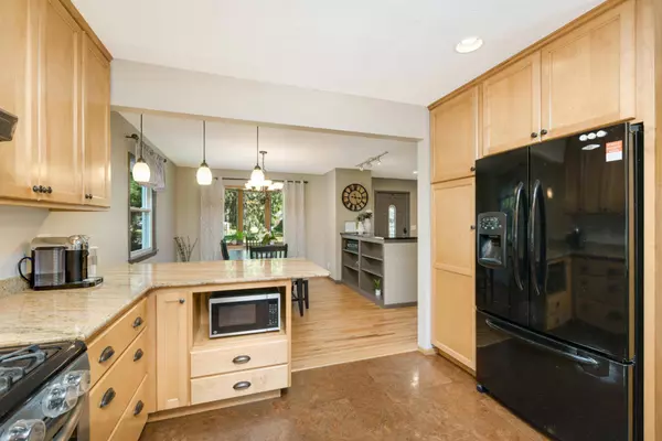 10900 Toledo AVE S, Bloomington, MN 55437