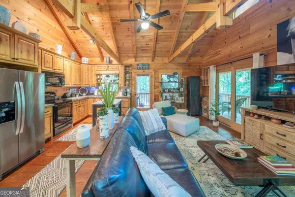 31 Cardinal RD SE, White, GA 30184