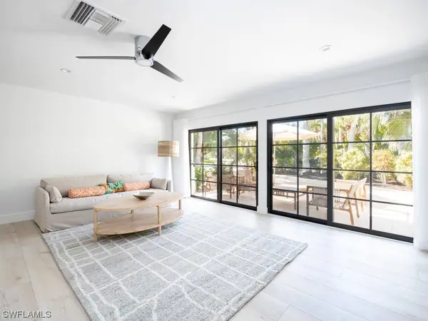 911 S Yachtsman DR, Sanibel, FL 33957