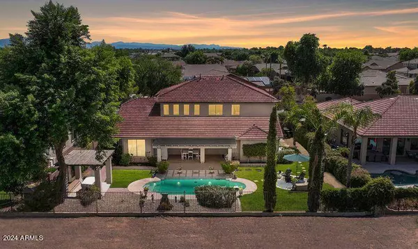 6574 S CRESTVIEW Drive, Gilbert, AZ 85298