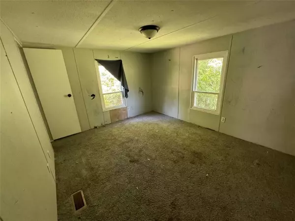 4049 Parsons Rd, Springdale, AR 72764