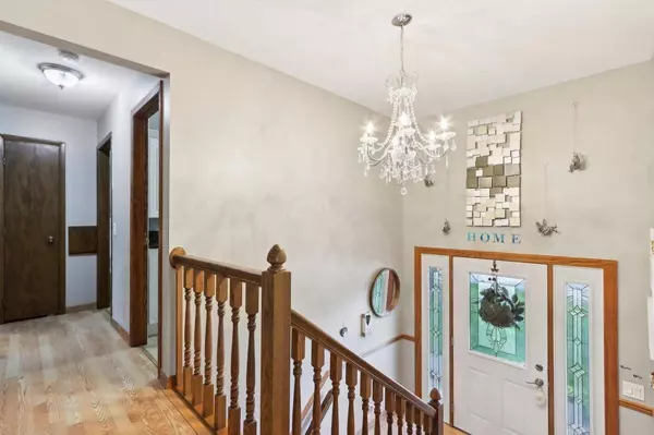 303 Simon Crestway, Waunakee, WI 53597