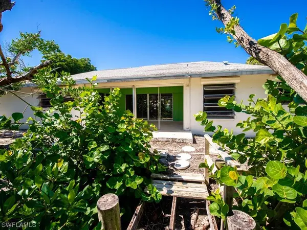 1113 Skiff PL, Sanibel, FL 33957