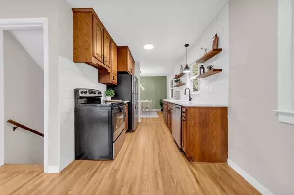 8031 Hadley AVE S, Cottage Grove, MN 55016