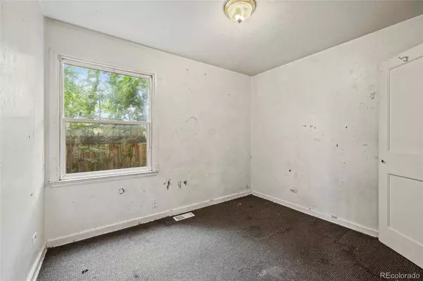 1023 Grove ST, Denver, CO 80204