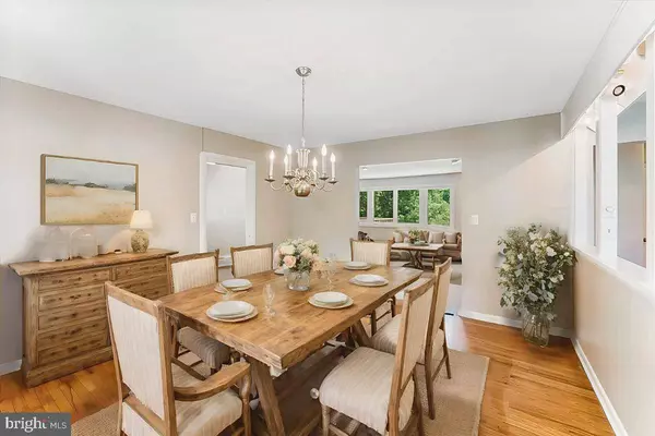 112 OAK LN, West Chester, PA 19382