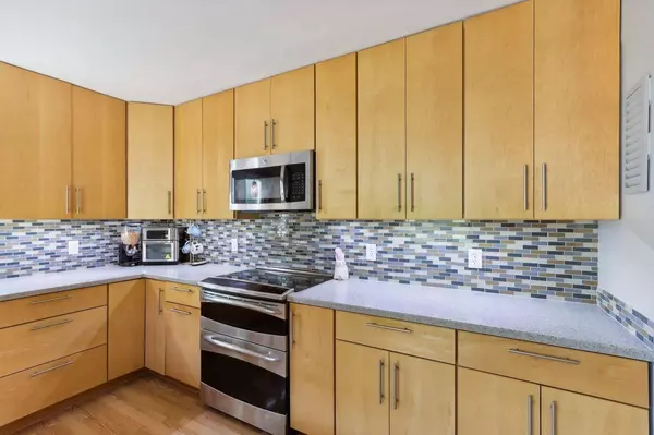 303 Simon Crestway, Waunakee, WI 53597