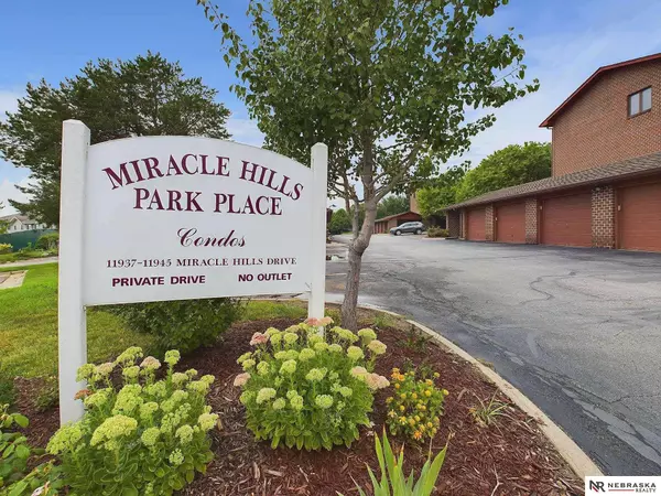 11937 Miracle Hills Drive, Omaha, NE 68154