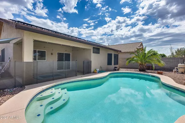 8463 W MARY ANN Drive, Peoria, AZ 85382