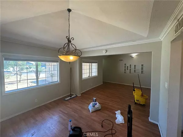 15750 Leadwell ST, Van Nuys, CA 91406