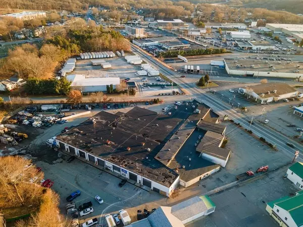 840 Cumberland Hill Rd, Woonsocket, RI 02895