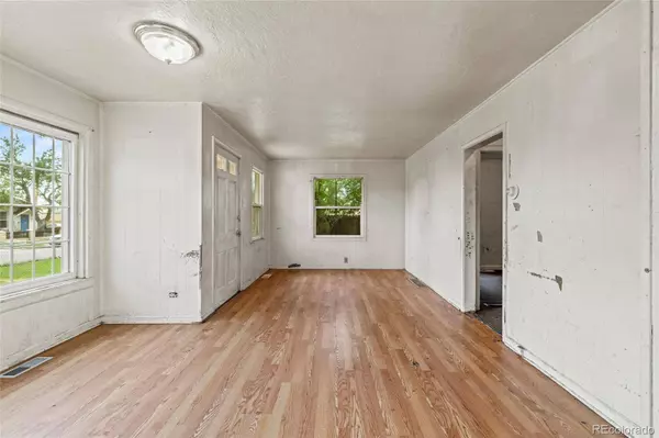 1023 Grove ST, Denver, CO 80204