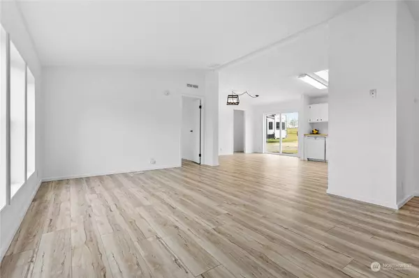 7168 W 40th DR, Ferndale, WA 98248