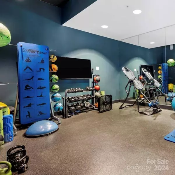 210 N Church ST, Charlotte, NC 28202