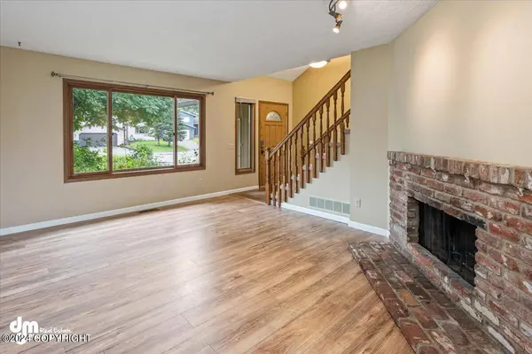 7320 Bulen DR, Anchorage, AK 99507