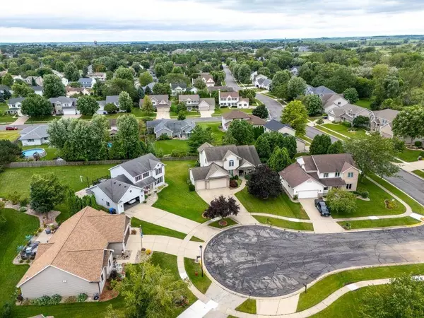 904 Innisbrook Court, Waunakee, WI 53597