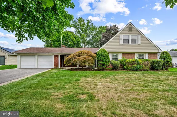 15 TERRACE CT, Willingboro, NJ 08046