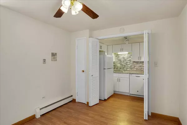 415 Wesley Avenue #44, Oak Park, IL 60302