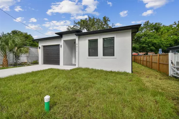 9211 N 13TH ST, Tampa, FL 33612