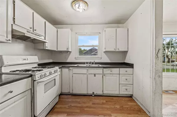 1023 Grove ST, Denver, CO 80204