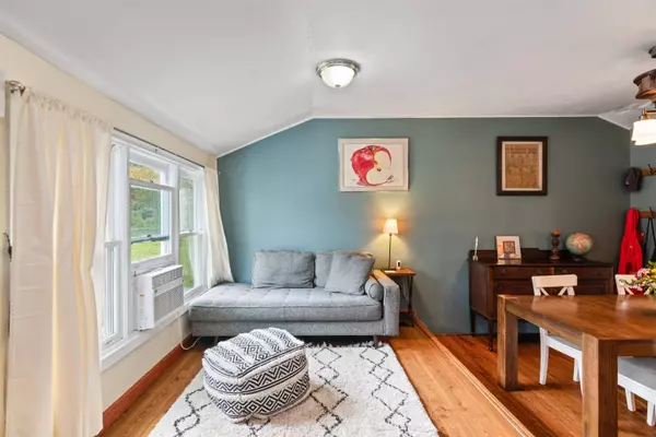 229 Woodlawn RD, Burlington, VT 05401