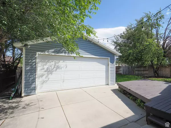 193 E ANGEL ST S, Sandy, UT 84070