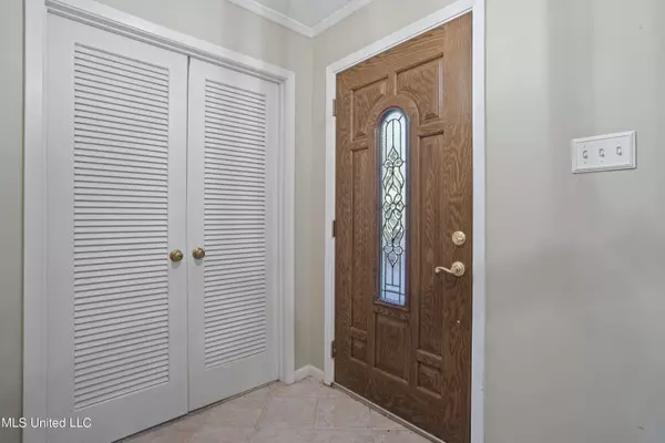 1220 Wellington Lane, Ocean Springs, MS 39564