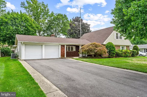 15 TERRACE CT, Willingboro, NJ 08046