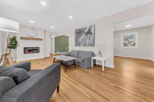 8031 Hadley AVE S, Cottage Grove, MN 55016