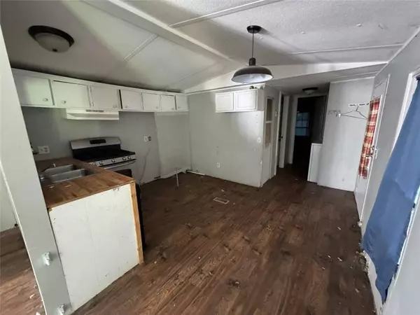 4049 Parsons Rd, Springdale, AR 72764