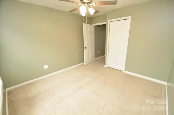 2405 Bayleigh DR, Vale, NC 28168