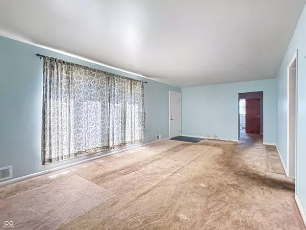 1612 S Highland DR, Franklin, IN 46131