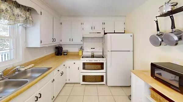 82 Clifford, Yarmouth, MA 02664